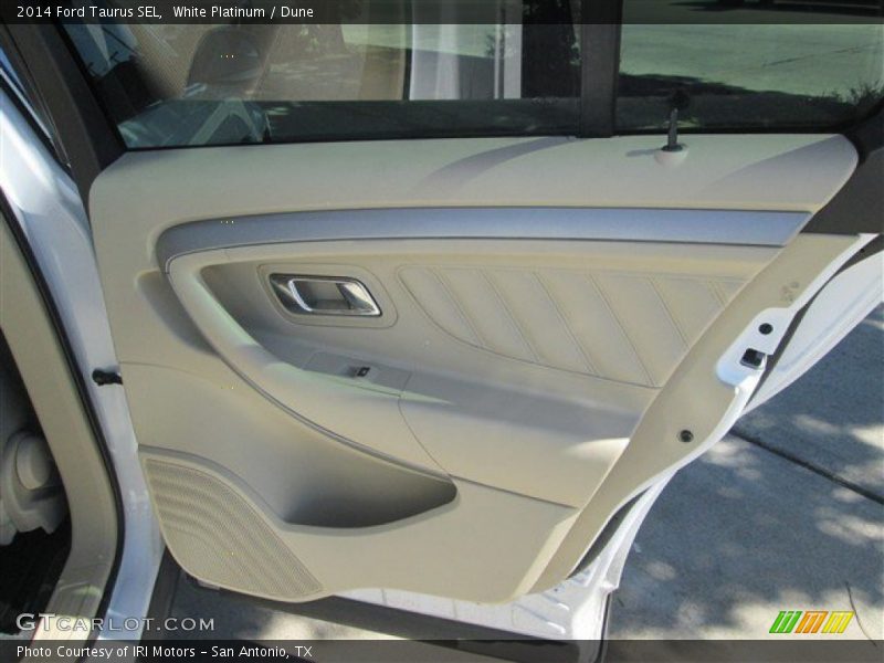 White Platinum / Dune 2014 Ford Taurus SEL