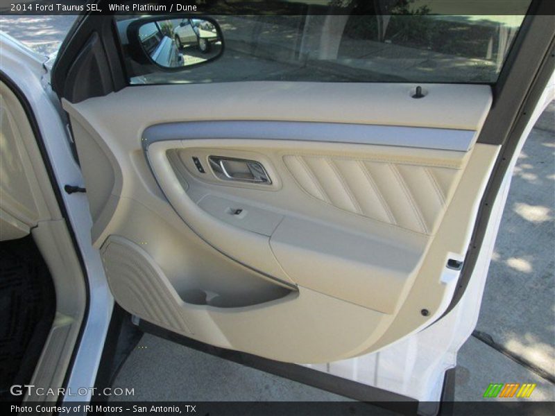 White Platinum / Dune 2014 Ford Taurus SEL