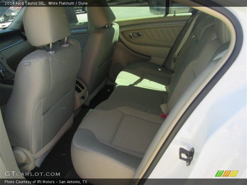 White Platinum / Dune 2014 Ford Taurus SEL