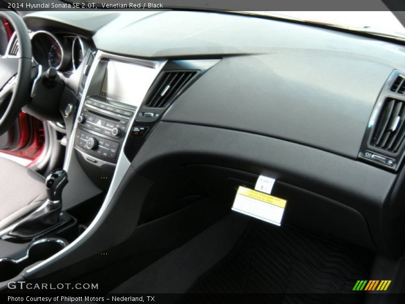 Venetian Red / Black 2014 Hyundai Sonata SE 2.0T
