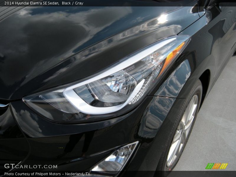 Black / Gray 2014 Hyundai Elantra SE Sedan