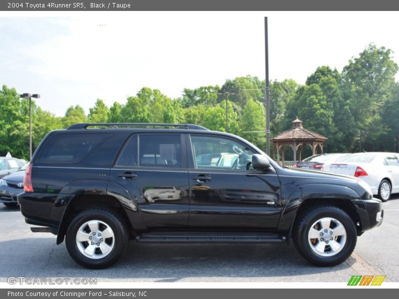 Black / Taupe 2004 Toyota 4Runner SR5