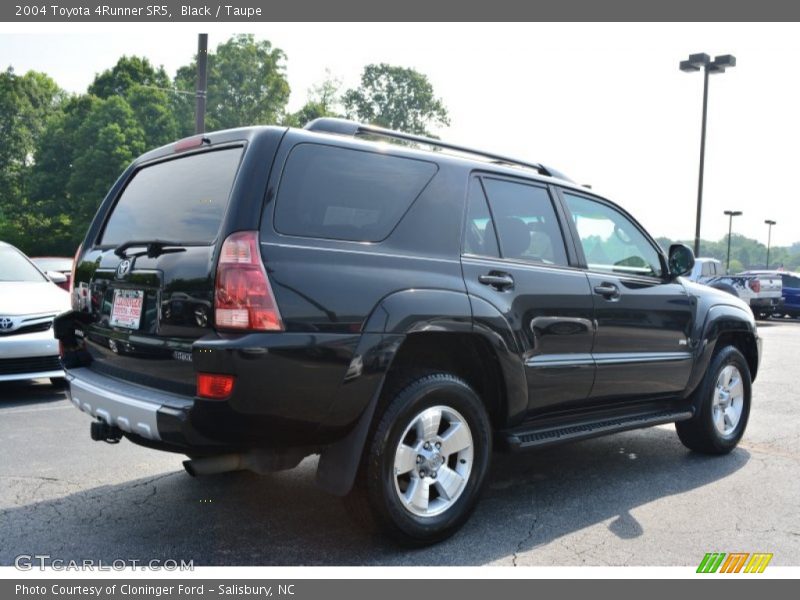Black / Taupe 2004 Toyota 4Runner SR5