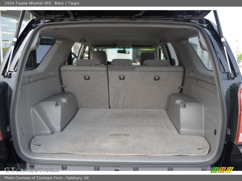 Black / Taupe 2004 Toyota 4Runner SR5