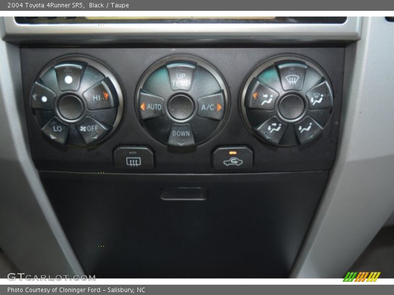 Black / Taupe 2004 Toyota 4Runner SR5