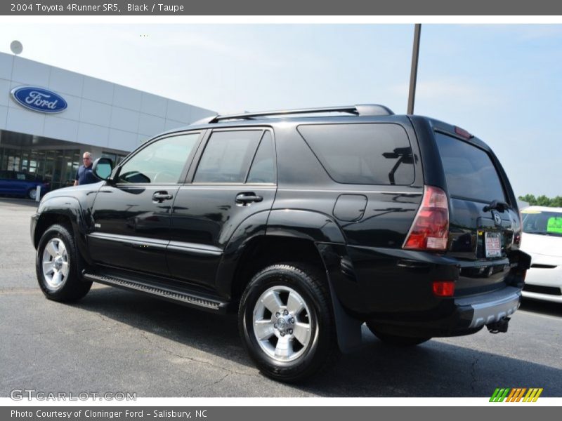Black / Taupe 2004 Toyota 4Runner SR5