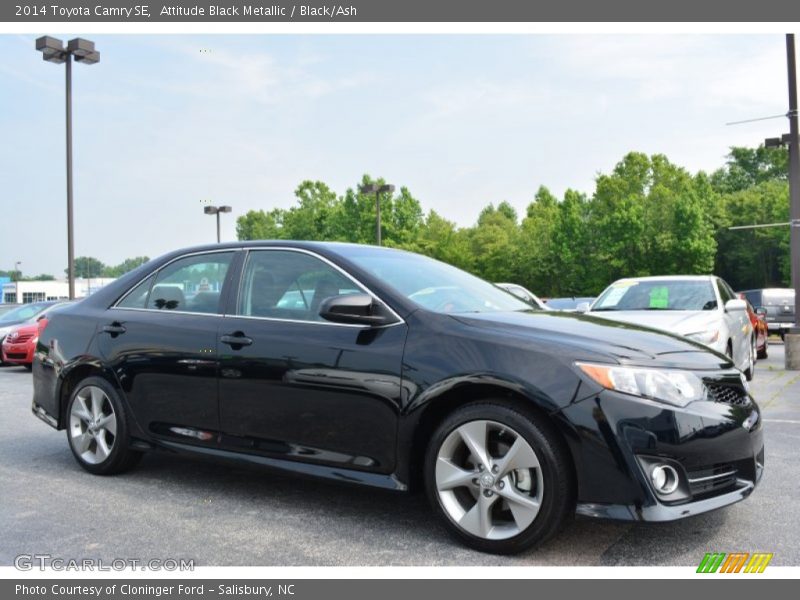 Attitude Black Metallic / Black/Ash 2014 Toyota Camry SE