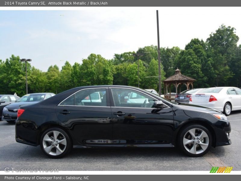 Attitude Black Metallic / Black/Ash 2014 Toyota Camry SE