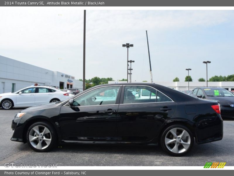 Attitude Black Metallic / Black/Ash 2014 Toyota Camry SE
