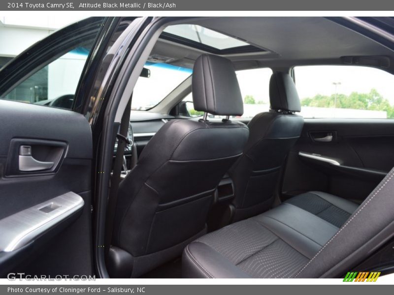 Attitude Black Metallic / Black/Ash 2014 Toyota Camry SE
