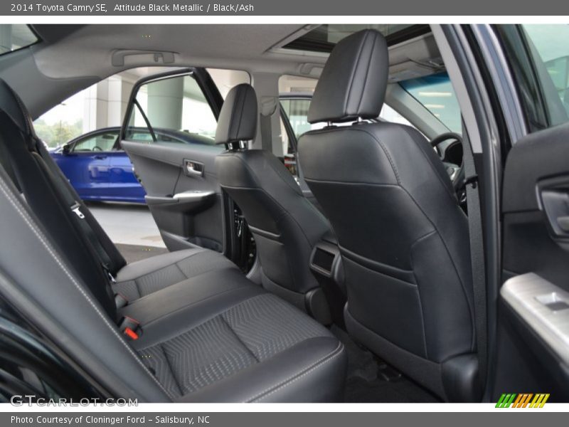 Attitude Black Metallic / Black/Ash 2014 Toyota Camry SE