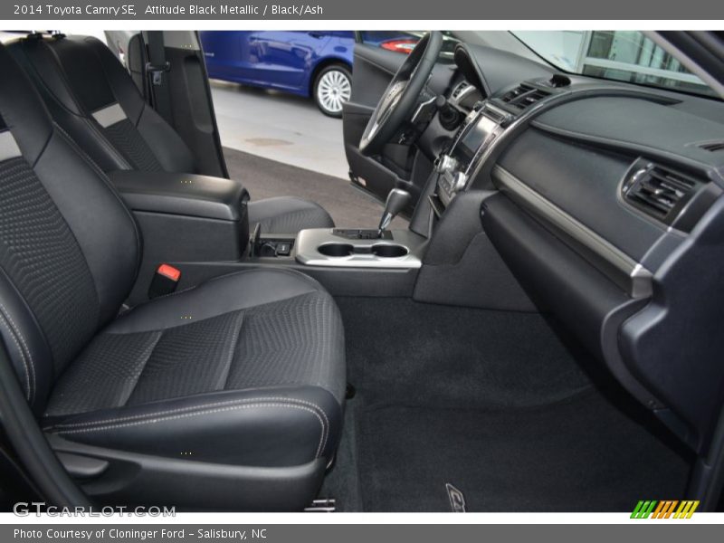 Attitude Black Metallic / Black/Ash 2014 Toyota Camry SE