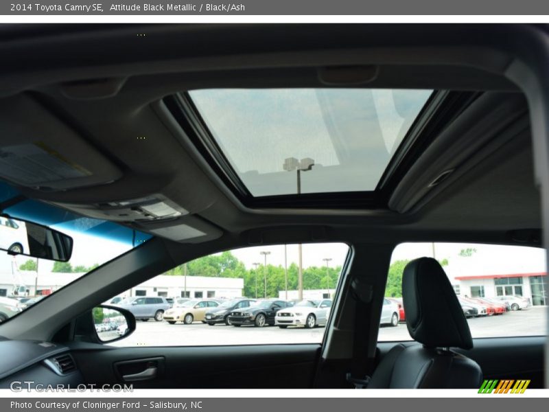 Attitude Black Metallic / Black/Ash 2014 Toyota Camry SE