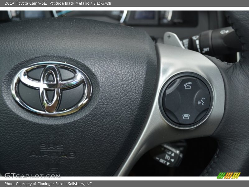 Attitude Black Metallic / Black/Ash 2014 Toyota Camry SE