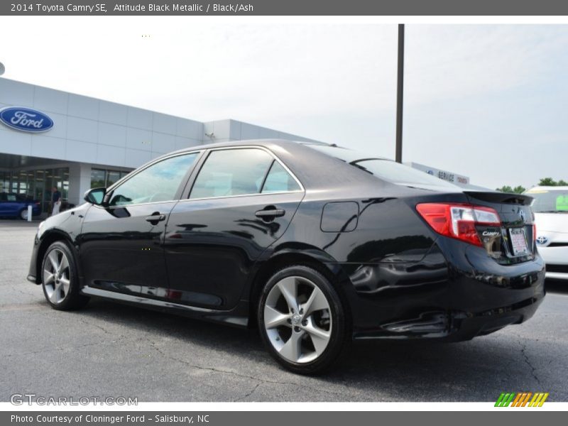 Attitude Black Metallic / Black/Ash 2014 Toyota Camry SE