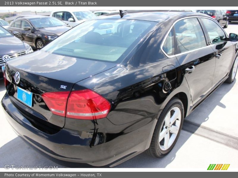 Black / Titan Black 2013 Volkswagen Passat 2.5L SE