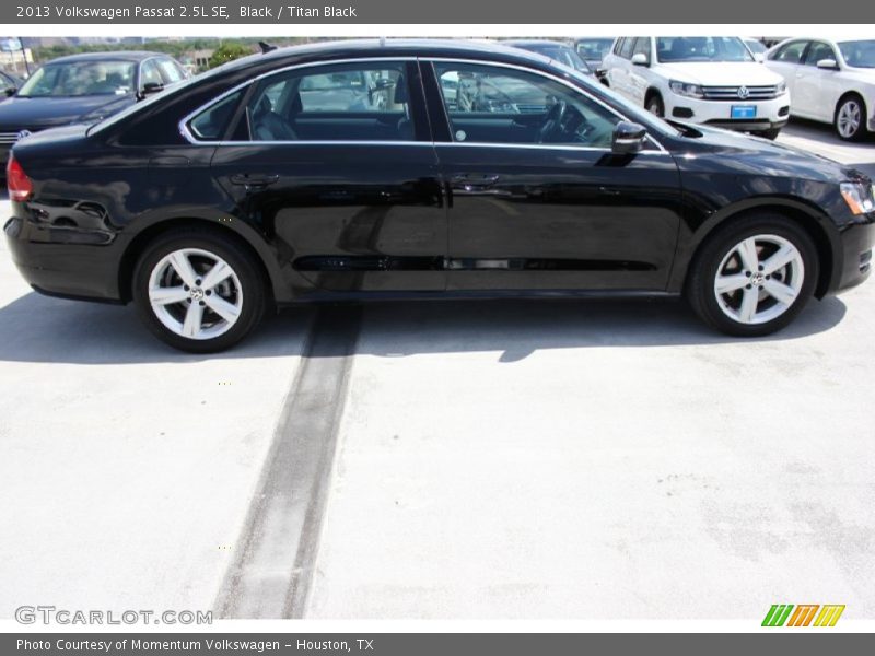 Black / Titan Black 2013 Volkswagen Passat 2.5L SE
