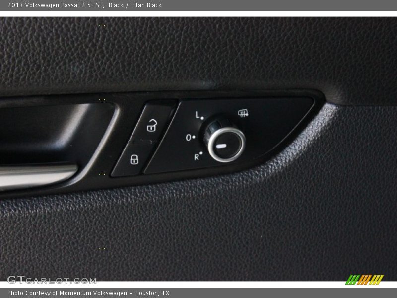 Black / Titan Black 2013 Volkswagen Passat 2.5L SE