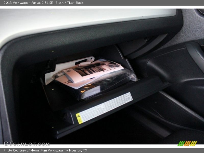 Black / Titan Black 2013 Volkswagen Passat 2.5L SE