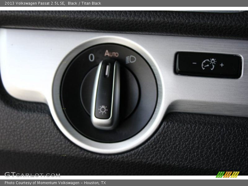 Black / Titan Black 2013 Volkswagen Passat 2.5L SE