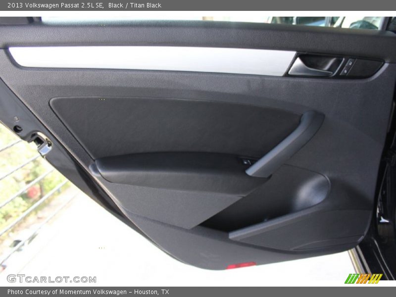 Black / Titan Black 2013 Volkswagen Passat 2.5L SE