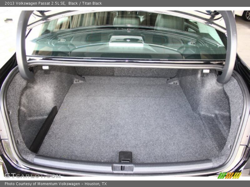 Black / Titan Black 2013 Volkswagen Passat 2.5L SE