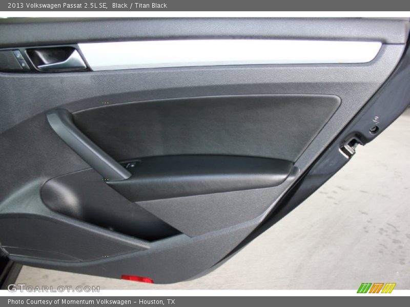 Black / Titan Black 2013 Volkswagen Passat 2.5L SE
