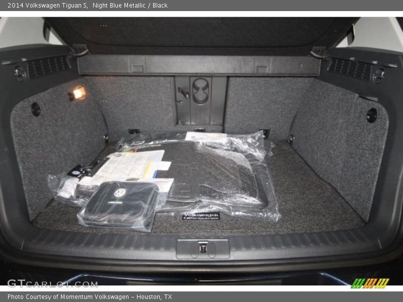 Night Blue Metallic / Black 2014 Volkswagen Tiguan S