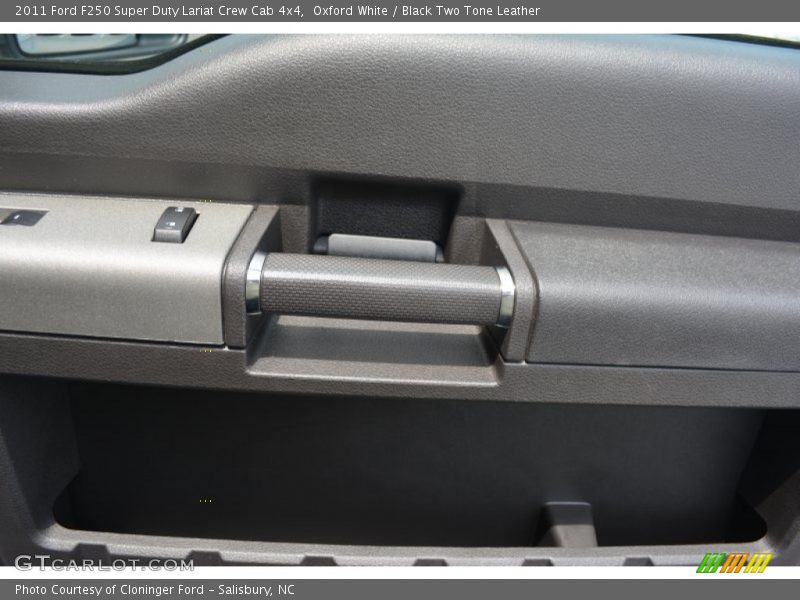 Oxford White / Black Two Tone Leather 2011 Ford F250 Super Duty Lariat Crew Cab 4x4