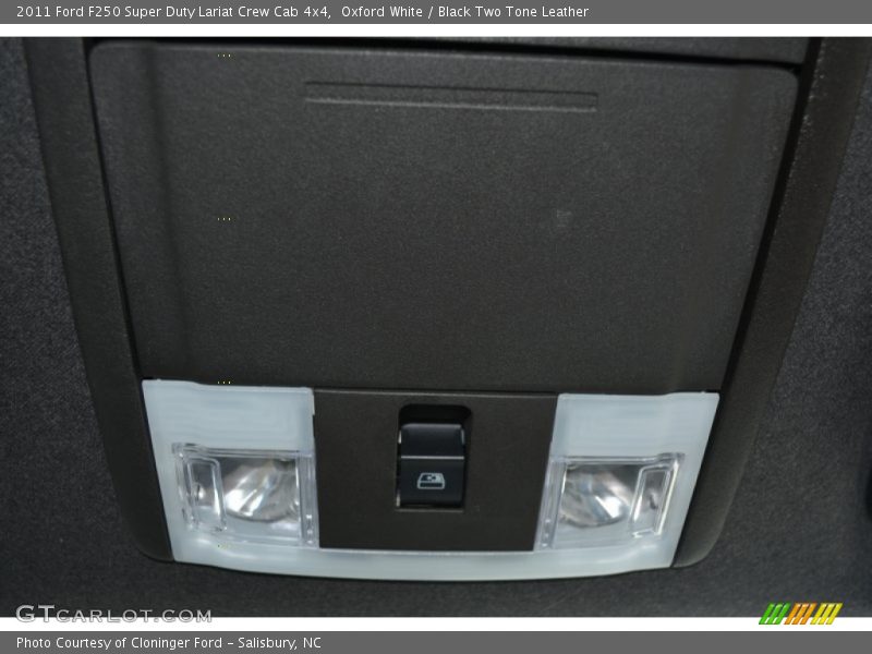 Oxford White / Black Two Tone Leather 2011 Ford F250 Super Duty Lariat Crew Cab 4x4