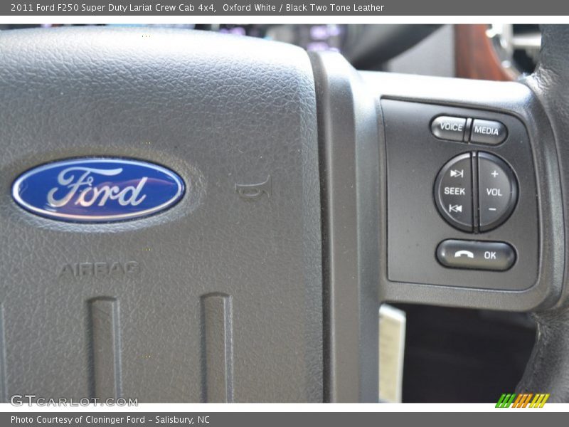 Oxford White / Black Two Tone Leather 2011 Ford F250 Super Duty Lariat Crew Cab 4x4