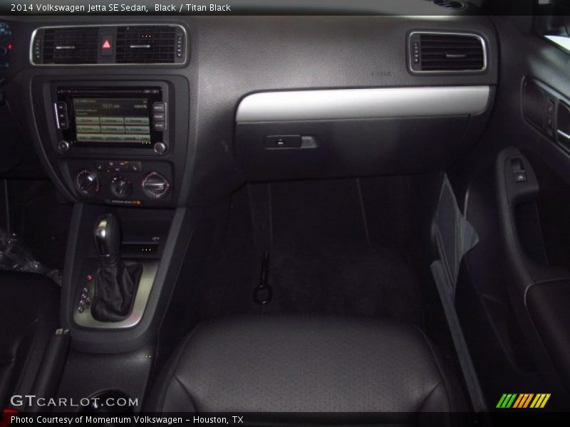 Black / Titan Black 2014 Volkswagen Jetta SE Sedan