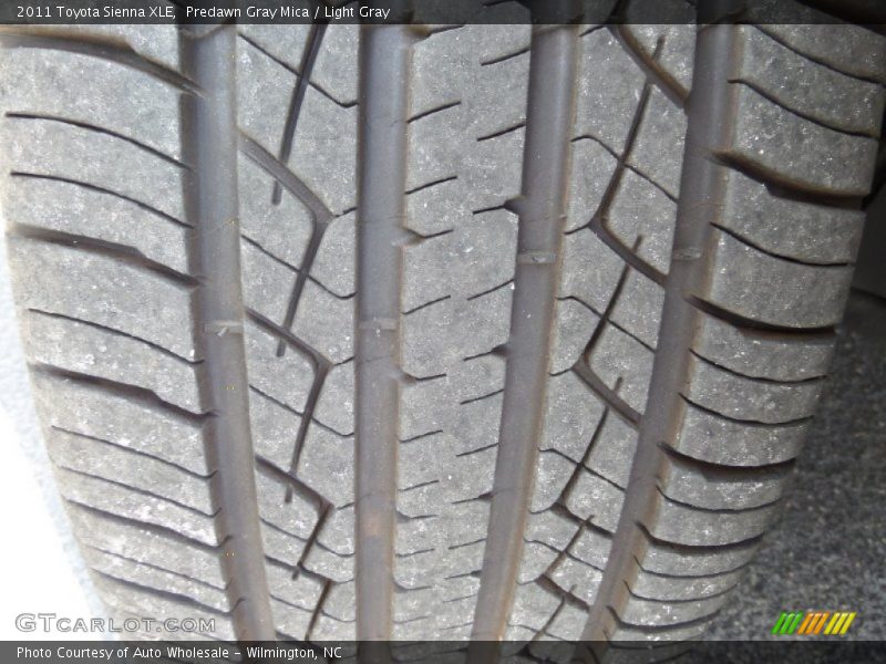 Predawn Gray Mica / Light Gray 2011 Toyota Sienna XLE