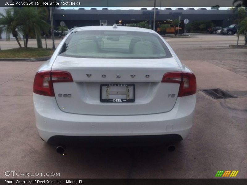 Ice White / Soft Beige 2012 Volvo S60 T5