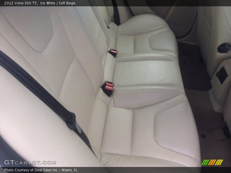 Ice White / Soft Beige 2012 Volvo S60 T5