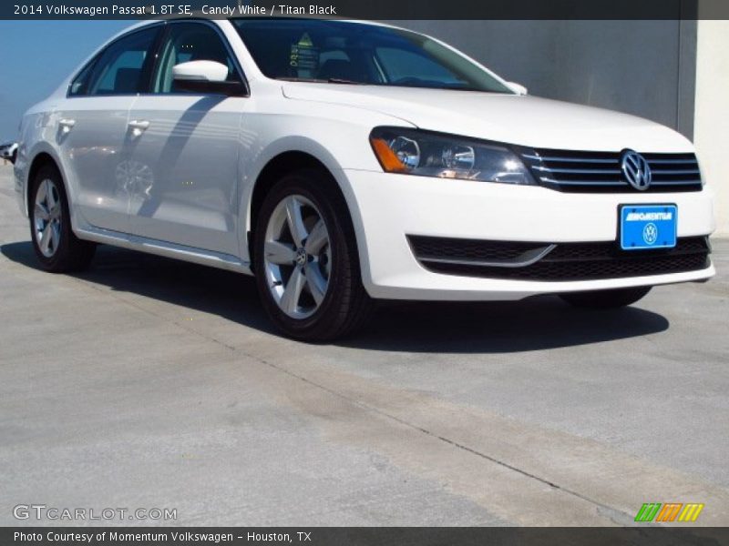 Candy White / Titan Black 2014 Volkswagen Passat 1.8T SE