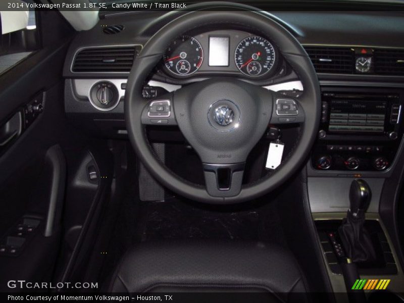 Candy White / Titan Black 2014 Volkswagen Passat 1.8T SE