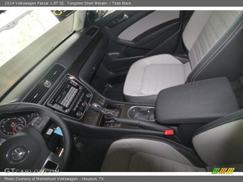 Tungsten Silver Metallic / Titan Black 2014 Volkswagen Passat 1.8T SE
