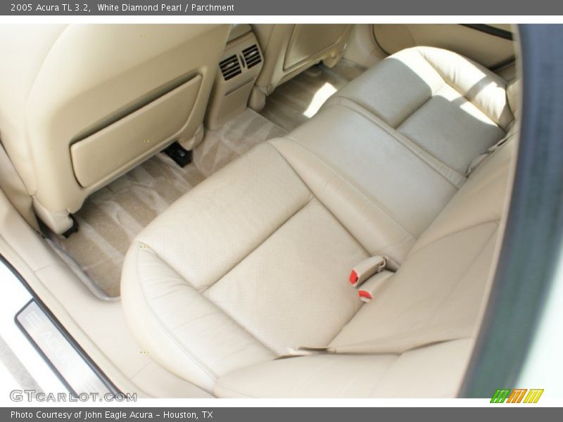 White Diamond Pearl / Parchment 2005 Acura TL 3.2