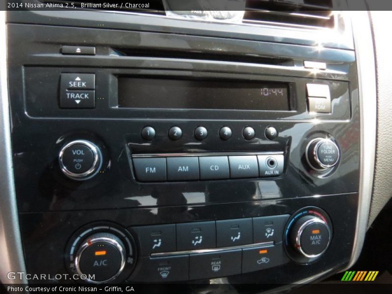 Controls of 2014 Altima 2.5