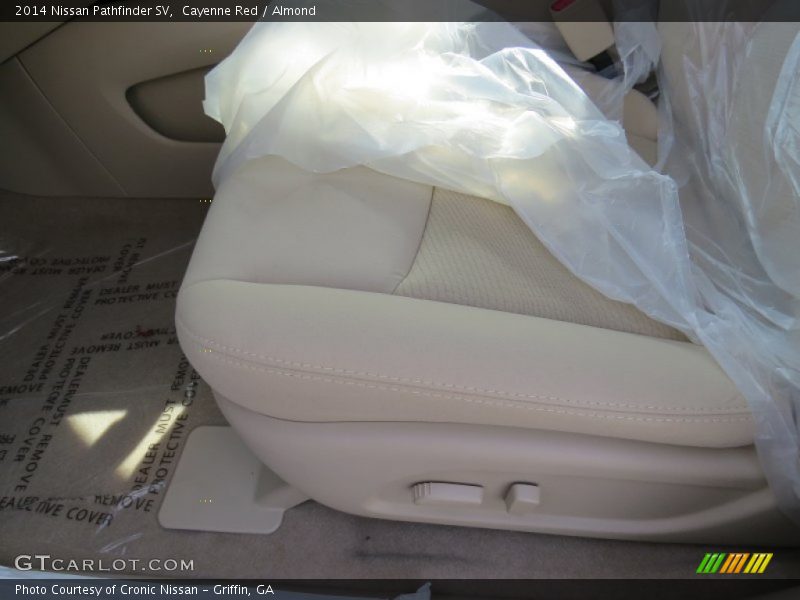 Cayenne Red / Almond 2014 Nissan Pathfinder SV