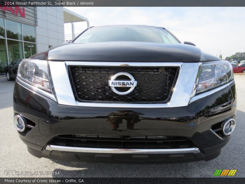 Super Black / Almond 2014 Nissan Pathfinder SL