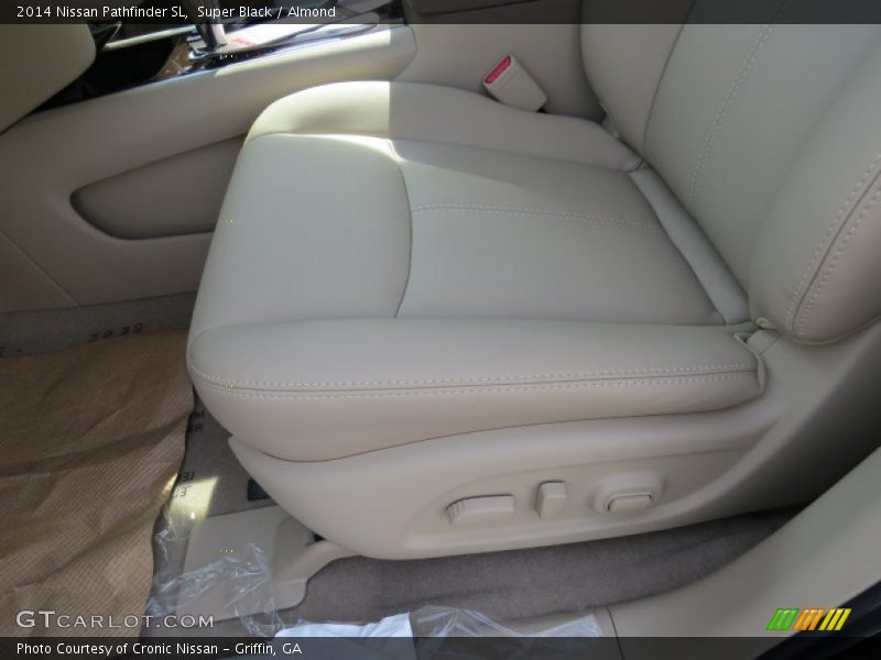 Super Black / Almond 2014 Nissan Pathfinder SL