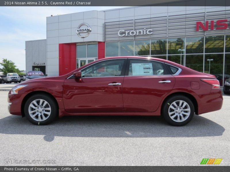 Cayenne Red / Charcoal 2014 Nissan Altima 2.5 S