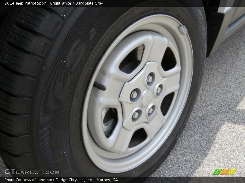 Bright White / Dark Slate Gray 2014 Jeep Patriot Sport