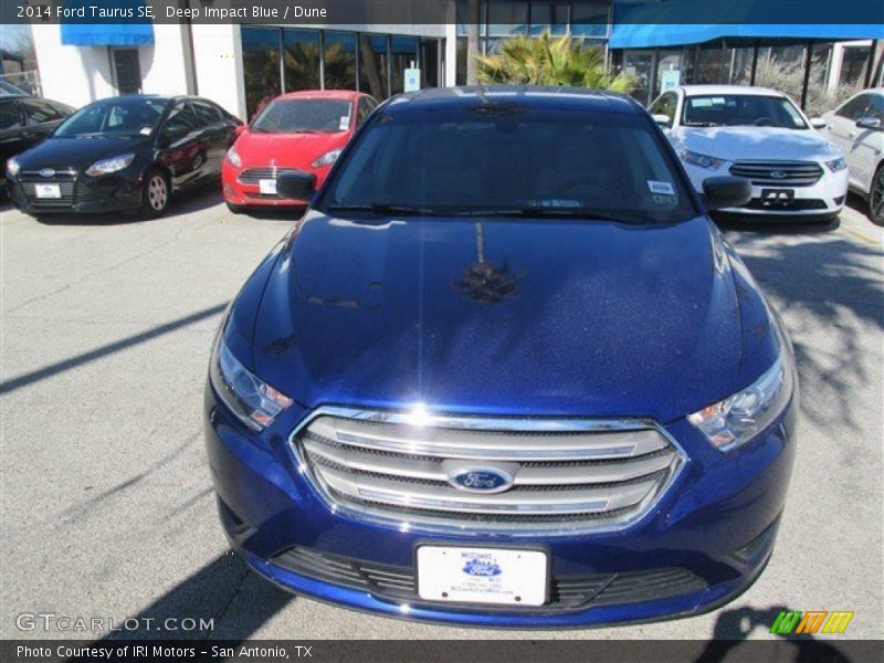Deep Impact Blue / Dune 2014 Ford Taurus SE