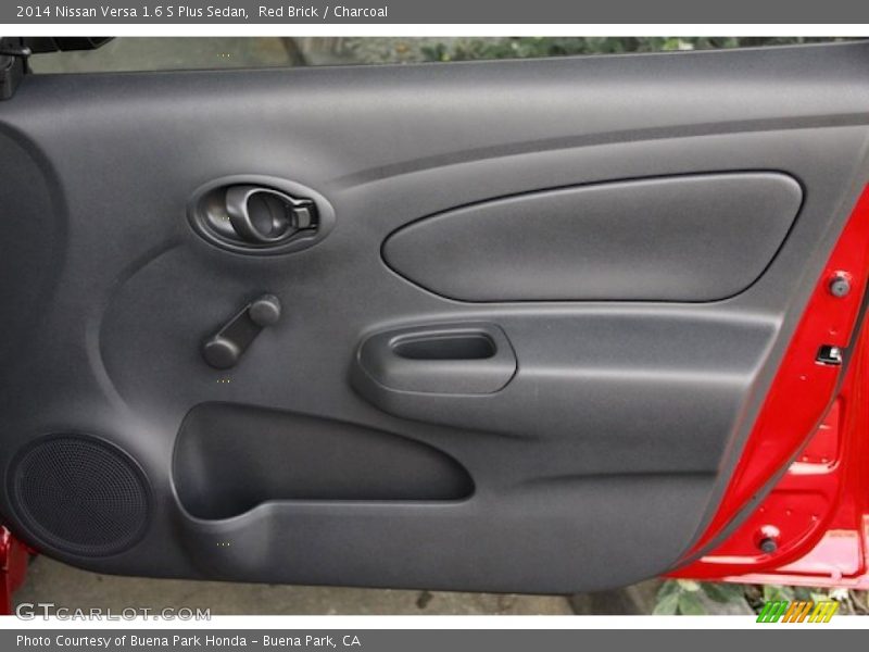Red Brick / Charcoal 2014 Nissan Versa 1.6 S Plus Sedan