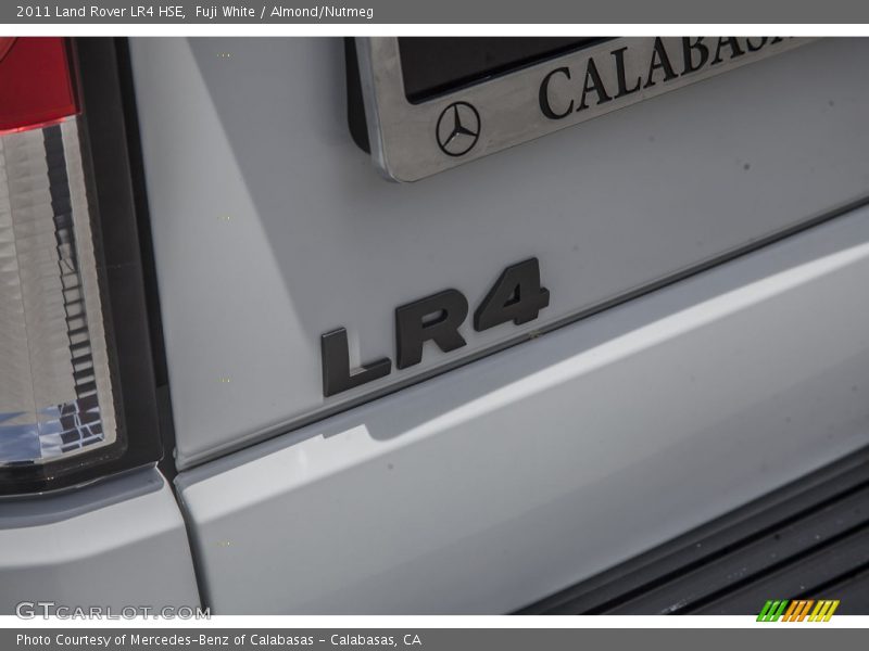 Fuji White / Almond/Nutmeg 2011 Land Rover LR4 HSE
