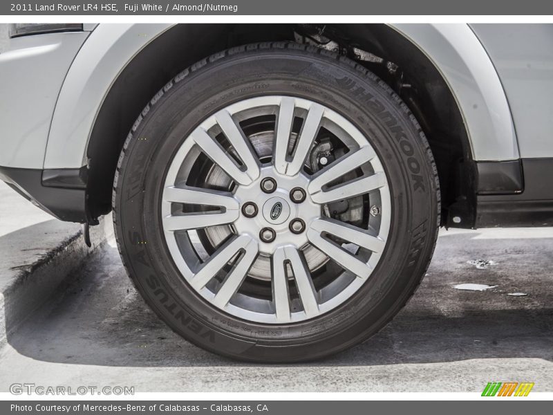 Fuji White / Almond/Nutmeg 2011 Land Rover LR4 HSE