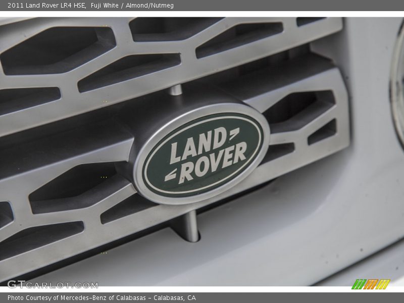 Fuji White / Almond/Nutmeg 2011 Land Rover LR4 HSE